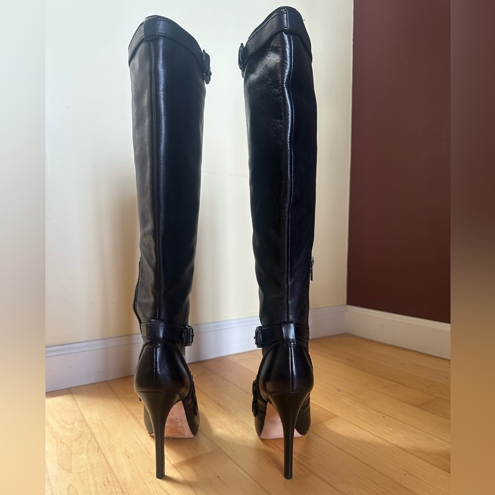 * Coach * Sexy Classic Tall Black Leather Heeled Boots - Picture 5 of 11